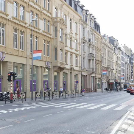 The Queen Luxury - Liberty *