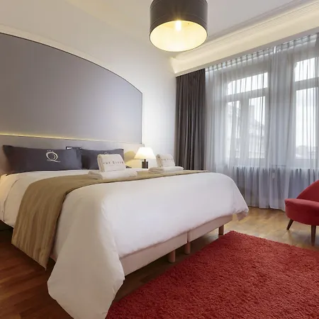 The Queen Luxury - Liberty