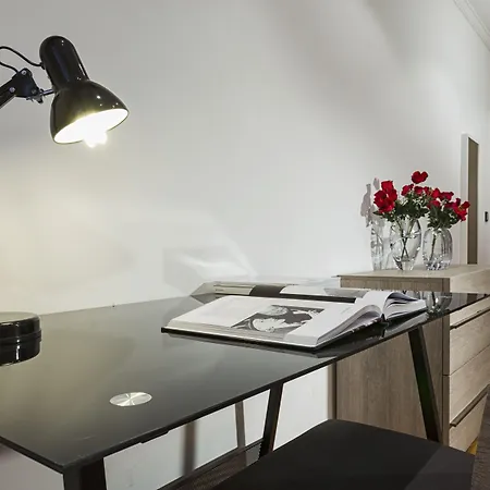 The Queen Luxury - Liberty * Luxembourg By