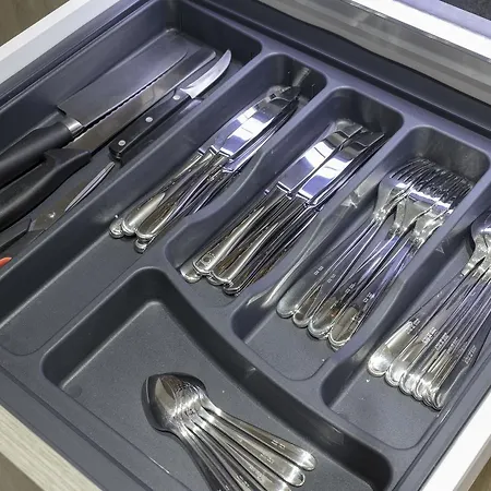 The Queen Luxury - Liberty