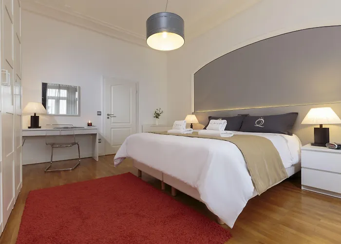 The Queen Luxury - Liberty Apartmán *