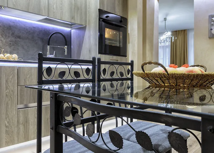 The Queen Luxury - Liberty *