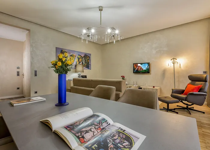 The Queen Luxury - Liberty Apartmán