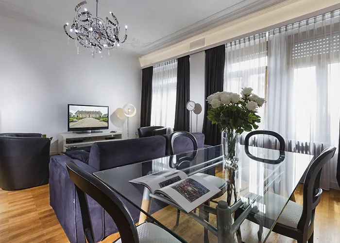 The Queen Luxury - Liberty Apartmán