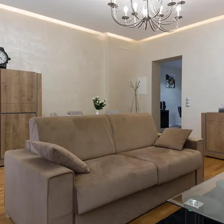 The Queen Luxury - Liberty * Luxemburgo