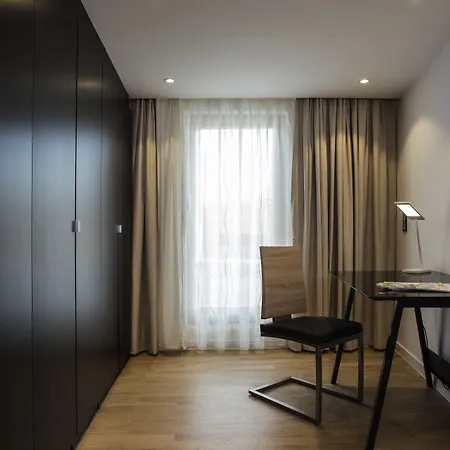 ザ クイーン ラグジュアリー リバティ *