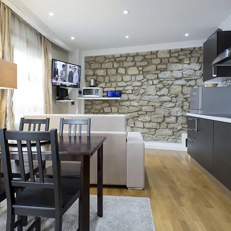 ザ クイーン ラグジュアリー リバティ アパート ルクセンブルク