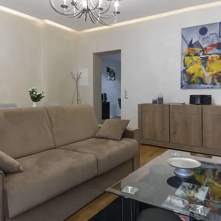 ザ クイーン ラグジュアリー リバティ