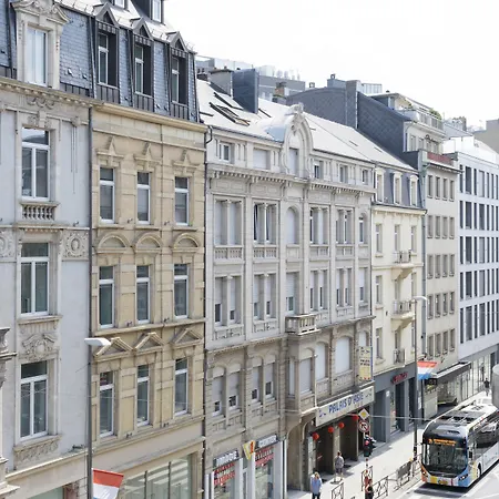 ザ クイーン ラグジュアリー リバティ