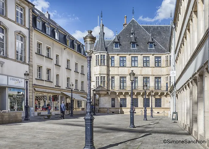 女王豪华公寓 - 自由别墅 *